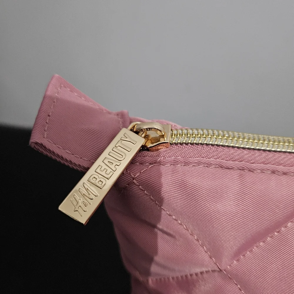 Sale: H&M Large Pink Quilted Make-Up/Insert Bag